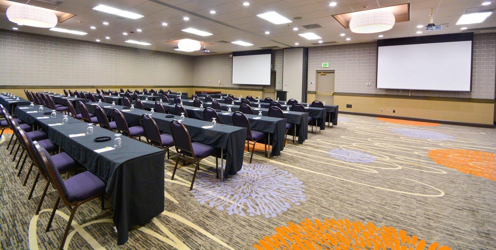 Embassy Suites By Hilton Denver Central Park Afaceri foto